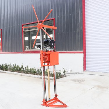 岳工50米便携式背包钻机岩心取样打孔机地质勘探内燃取芯