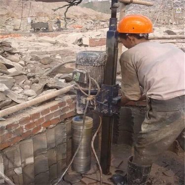 四川自贡 水平岩石钻孔取芯机 伊犁 三相电立式工程钻机