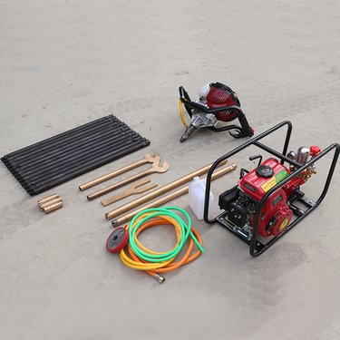 30米钻探取芯钻机便捷探矿取芯机轻便背着上山取芯的钻探机